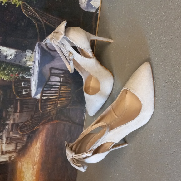 Jolimall Cream Colored,Bow-Tye Back, Adjustable Ankle Strap, Pointed Toe Heels - Picture 4 of 14